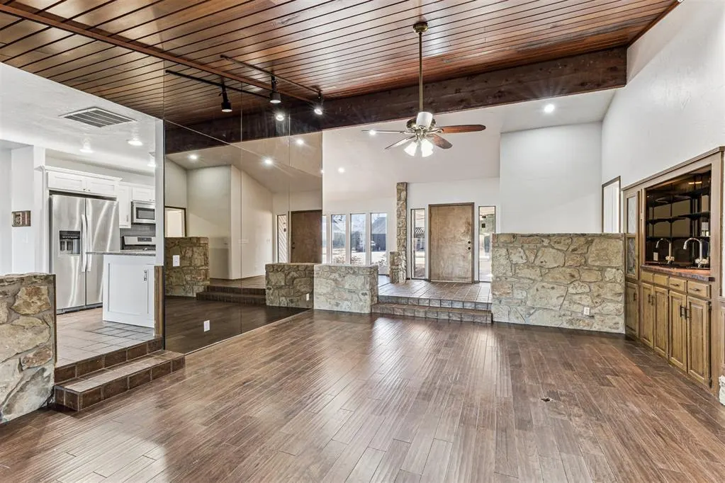 Photo 12 — 4313 Saint Thomas Drive, Oklahoma City, OK 73120