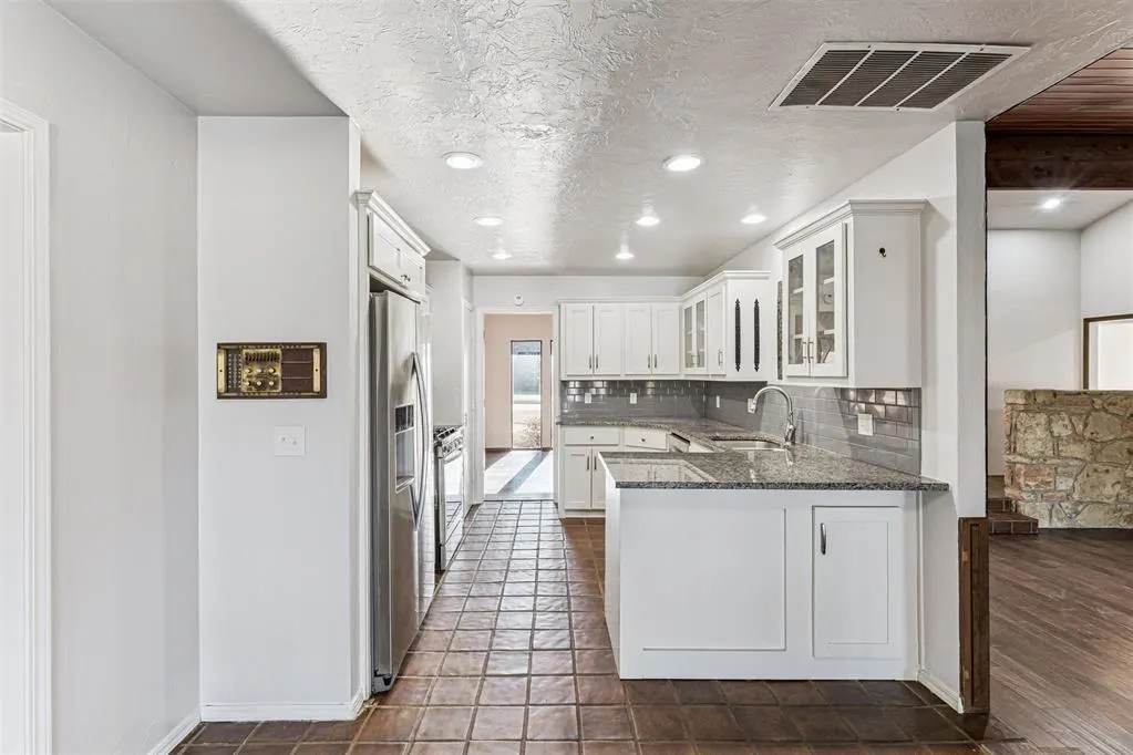Photo 18 — 4313 Saint Thomas Drive, Oklahoma City, OK 73120