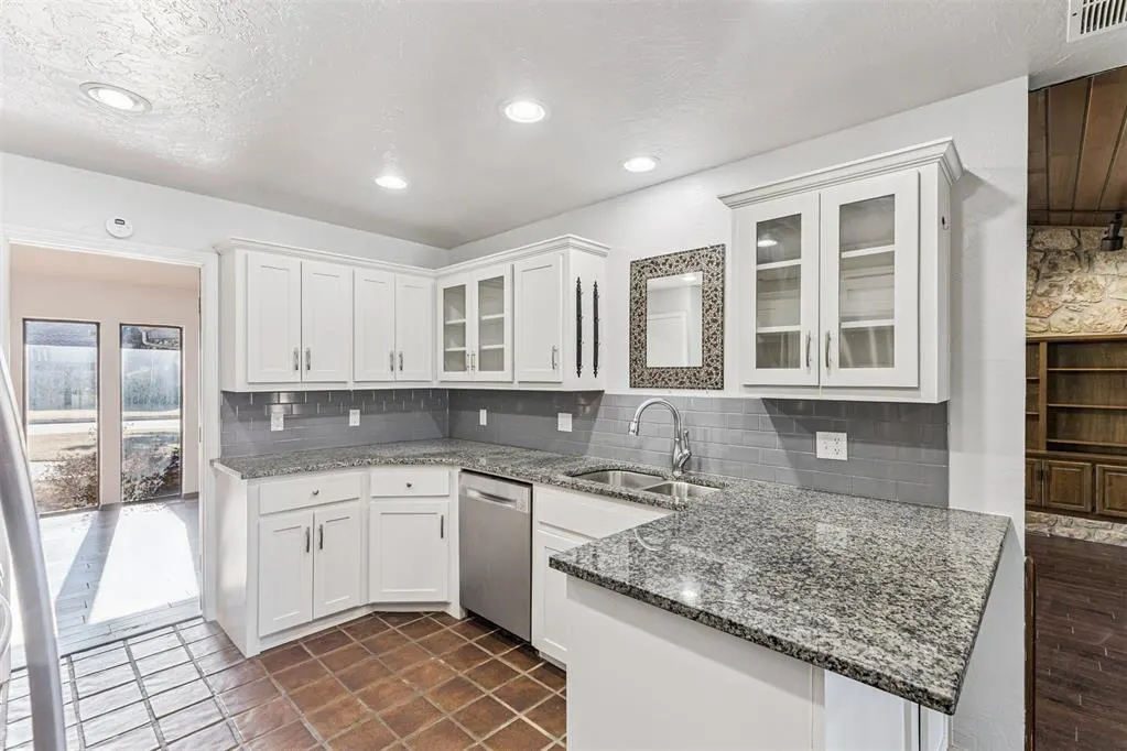 Photo 19 — 4313 Saint Thomas Drive, Oklahoma City, OK 73120