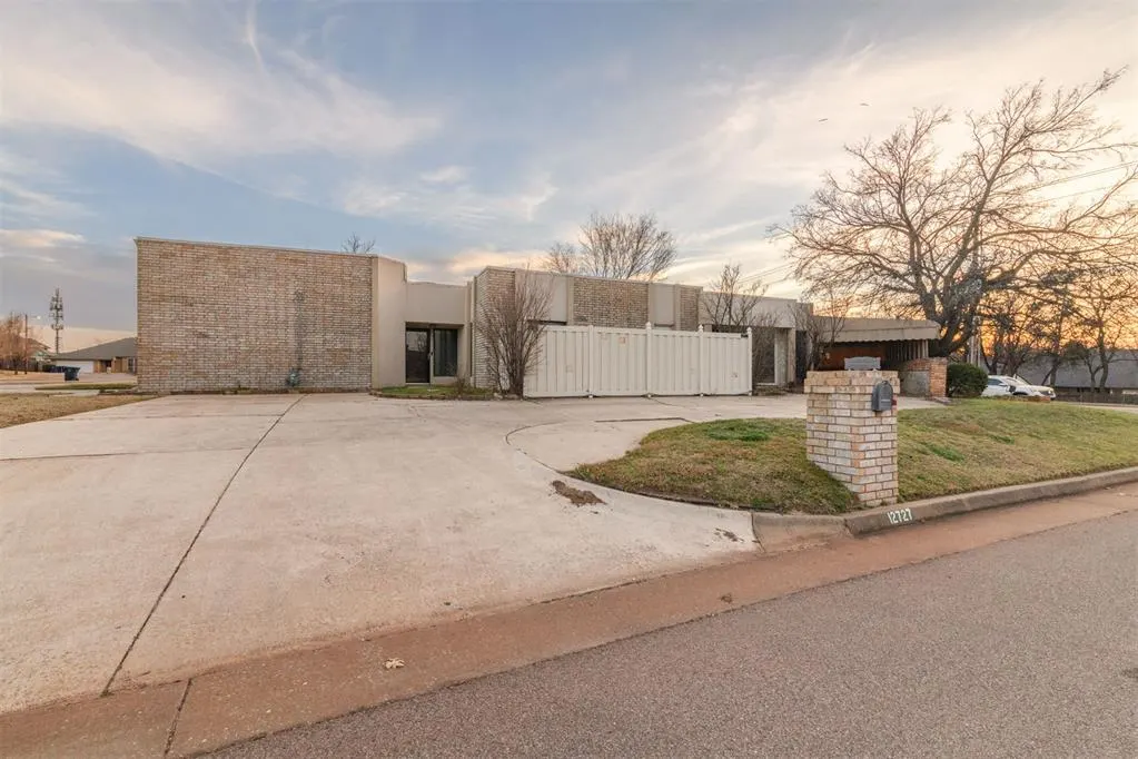 Photo 3 — 12725 Silver Lane, Oklahoma City, OK 73120
