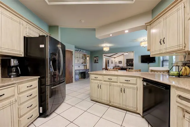 Photo 8 — 23400 Bob White Drive, Edmond, OK 73025