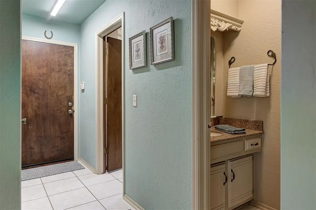 Photo 10 — 23400 Bob White Drive, Edmond, OK 73025