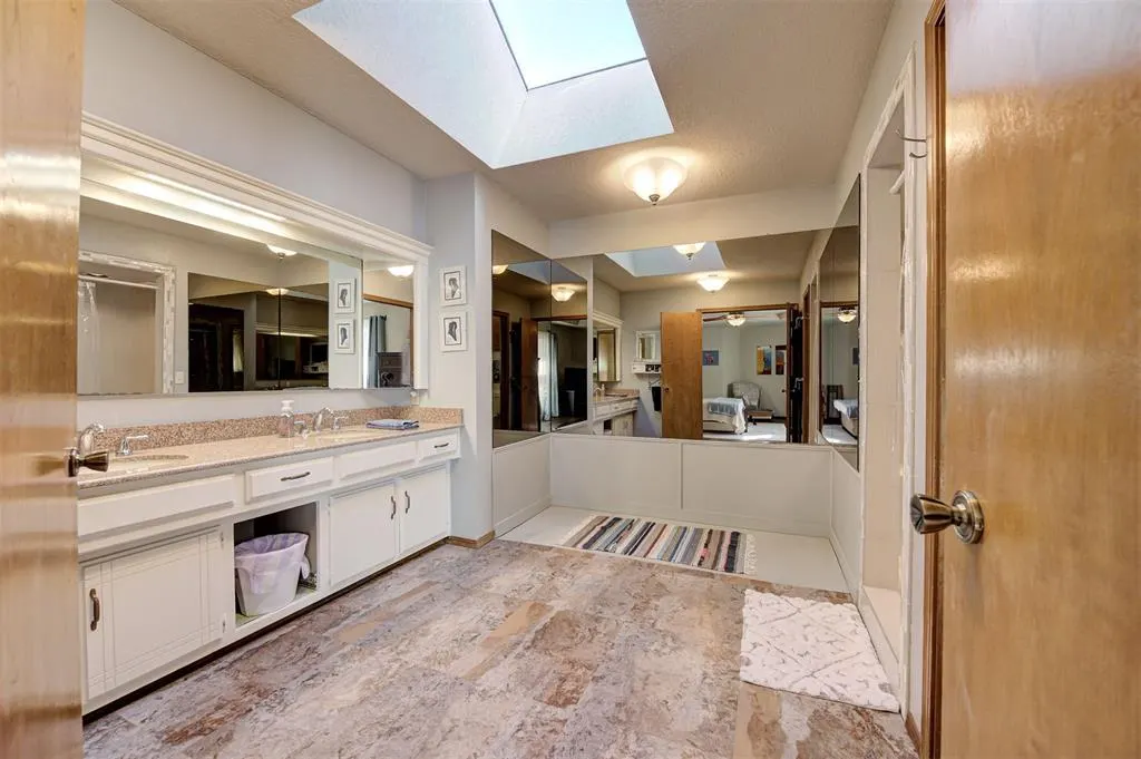 Photo 16 — 23400 Bob White Drive, Edmond, OK 73025