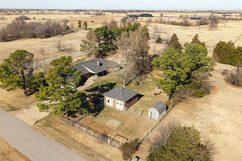 Photo 34 — 23400 Bob White Drive, Edmond, OK 73025