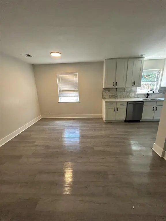 Photo 2 — 2116 Westchester Drive, The Village, OK 73120