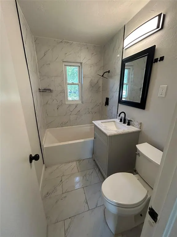 Photo 7 — 2116 Westchester Drive, The Village, OK 73120