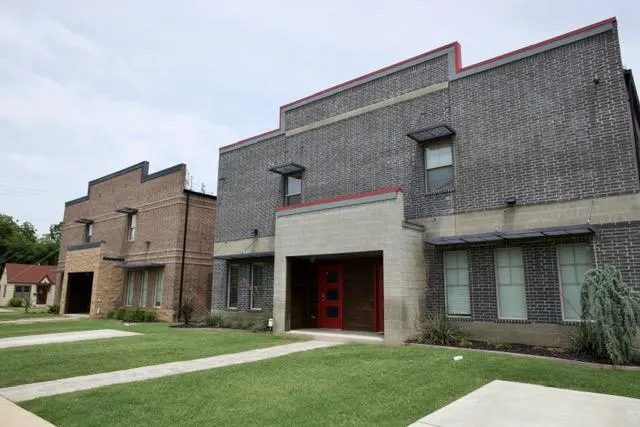 Photo 2 — 705 Jenkins Avenue 705, Norman, OK 73069