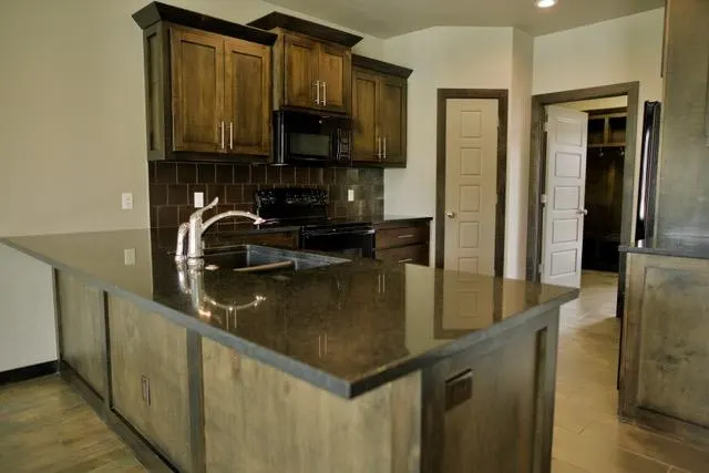 Photo 7 — 705 Jenkins Avenue 705, Norman, OK 73069