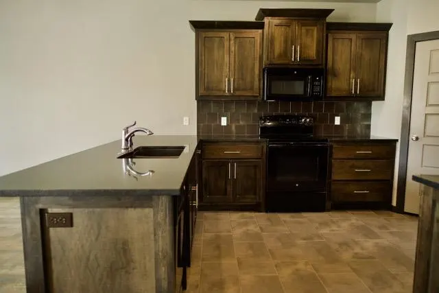 Photo 8 — 705 Jenkins Avenue 705, Norman, OK 73069
