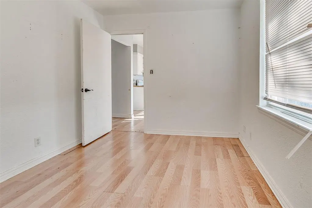 Photo 6 — 912 NE Katherine Place, Oklahoma City, OK 73114