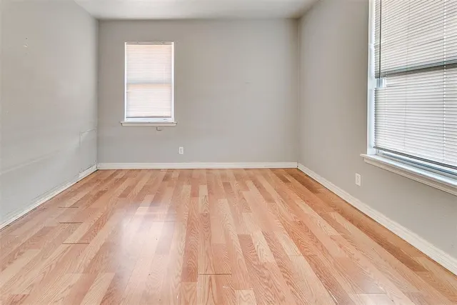 Photo 8 — 912 NE Katherine Place, Oklahoma City, OK 73114