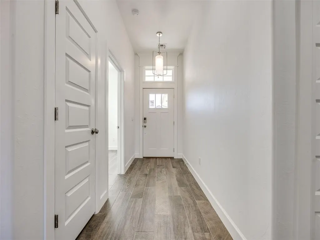 Photo 3 — 2917 Kingswood Drive, Norman, OK 73071