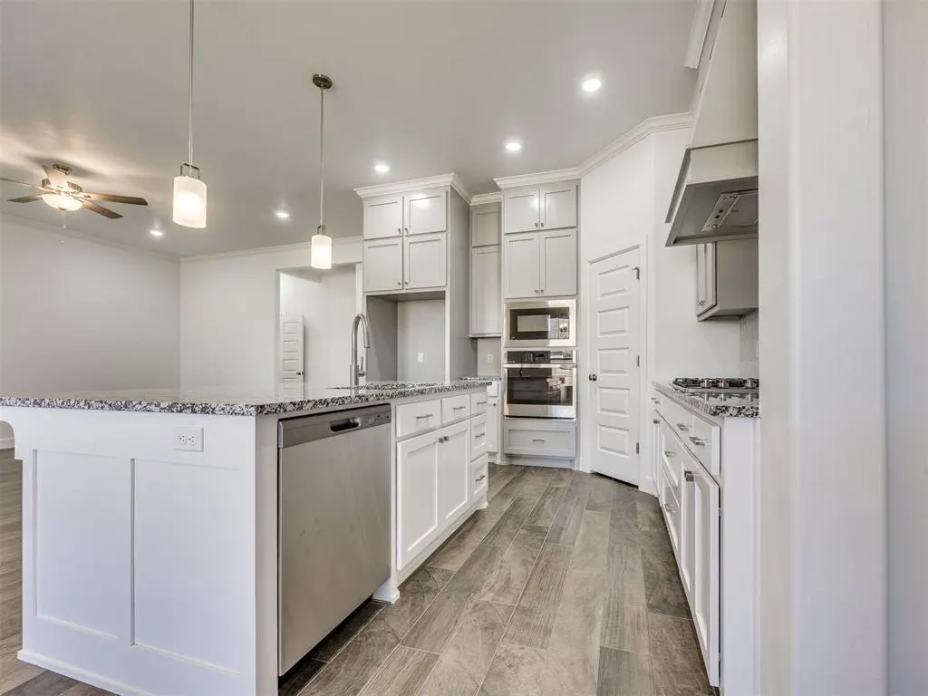 Photo 10 — 2917 Kingswood Drive, Norman, OK 73071