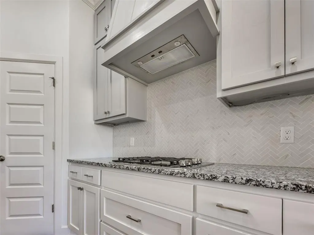 Photo 11 — 2917 Kingswood Drive, Norman, OK 73071