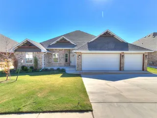 Sold home at 2900 Summit Hollow Circle