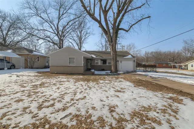 Photo 2 — 902 S McFarland Street, Stillwater, OK 74074