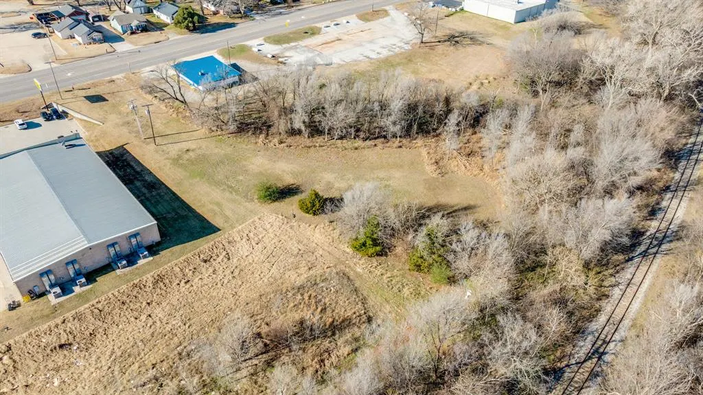 Photo 4 — 2220 Church Avenue, Harrah, OK 73045
