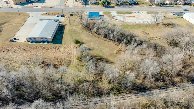 Photo 7 — 2220 Church Avenue, Harrah, OK 73045