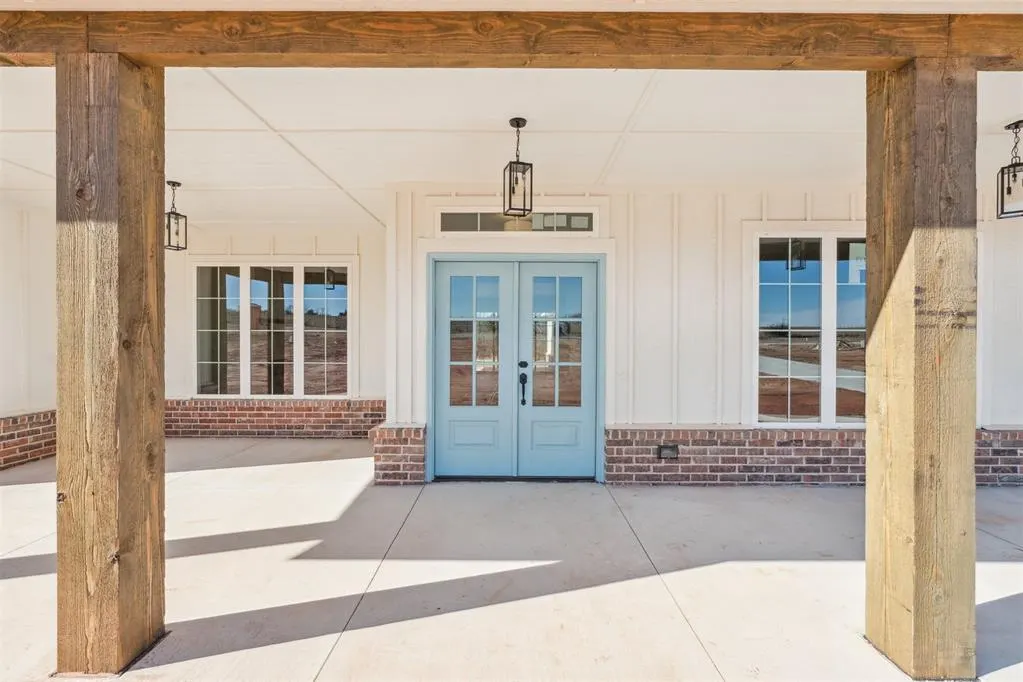 Photo 10 — 921 Meadow Park Road, Guthrie, OK 73044