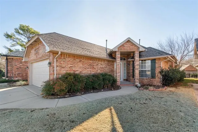 Photo 3 — 908 Heather Glen Drive, Norman, OK 73072