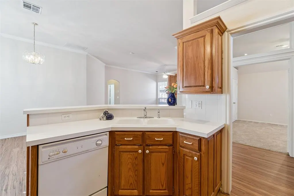 Photo 11 — 908 Heather Glen Drive, Norman, OK 73072