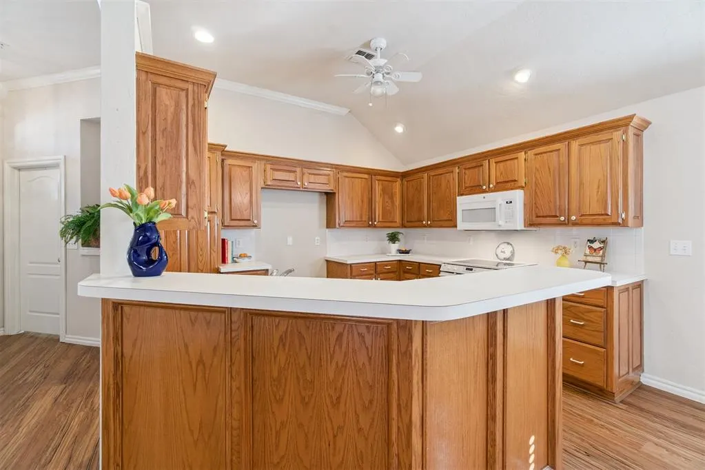 Photo 12 — 908 Heather Glen Drive, Norman, OK 73072