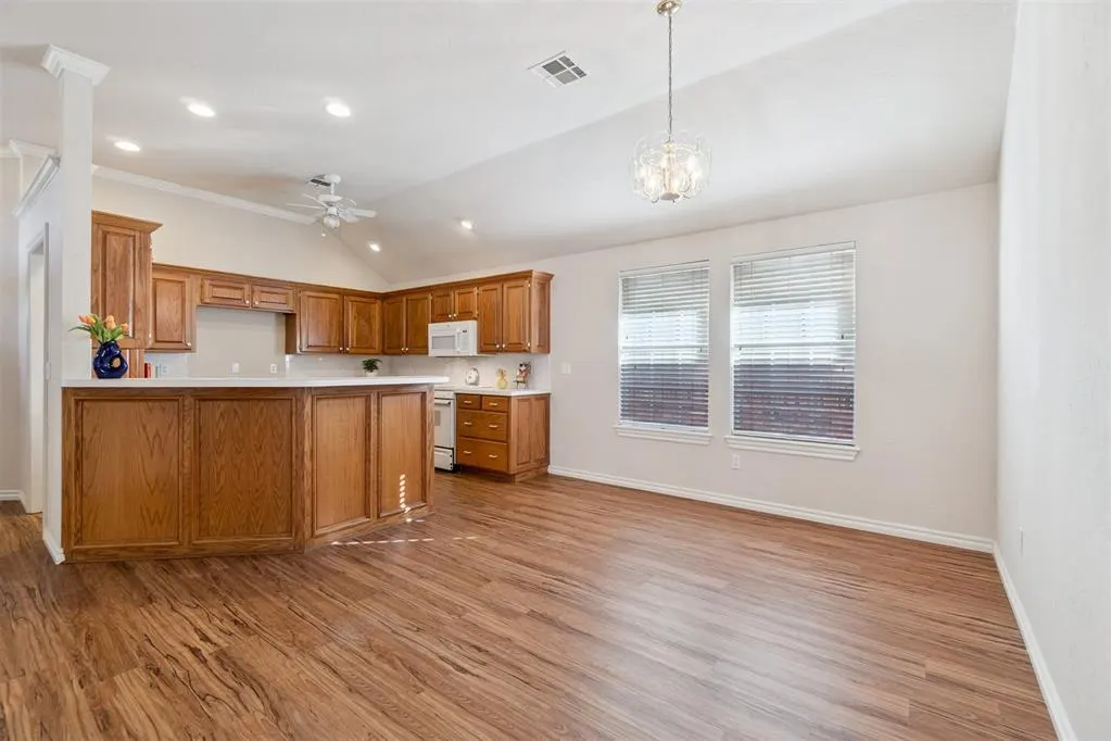 Photo 13 — 908 Heather Glen Drive, Norman, OK 73072