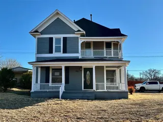 Sold home at 402 N 2nd Street