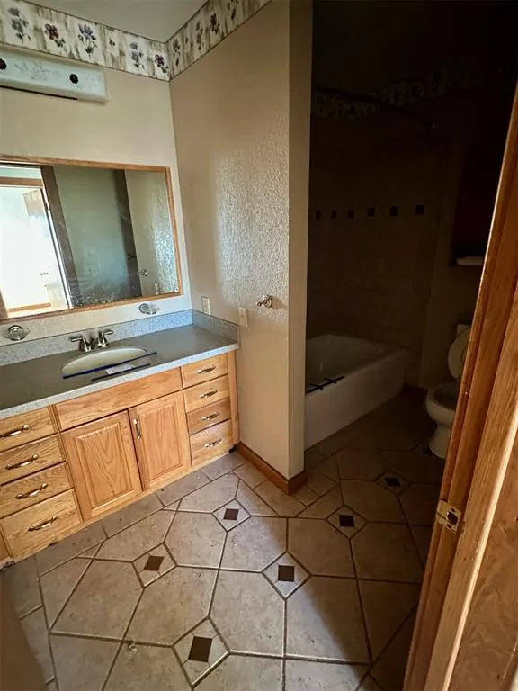 Photo 9 — 402 N 2nd Street, Sayre, OK 73662