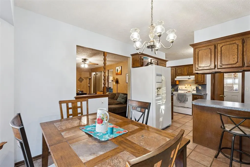 Photo 11 — 809 Jay Drive, Noble, OK 73068