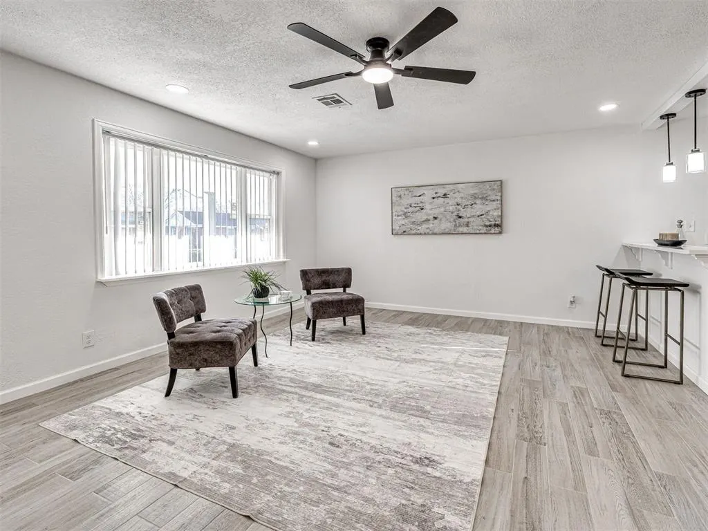 Photo 7 — 3001 NW 48th Street, Oklahoma City, OK 73112