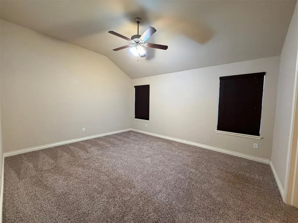 Photo 9 — 19128 Espada Drive, Edmond, OK 73012