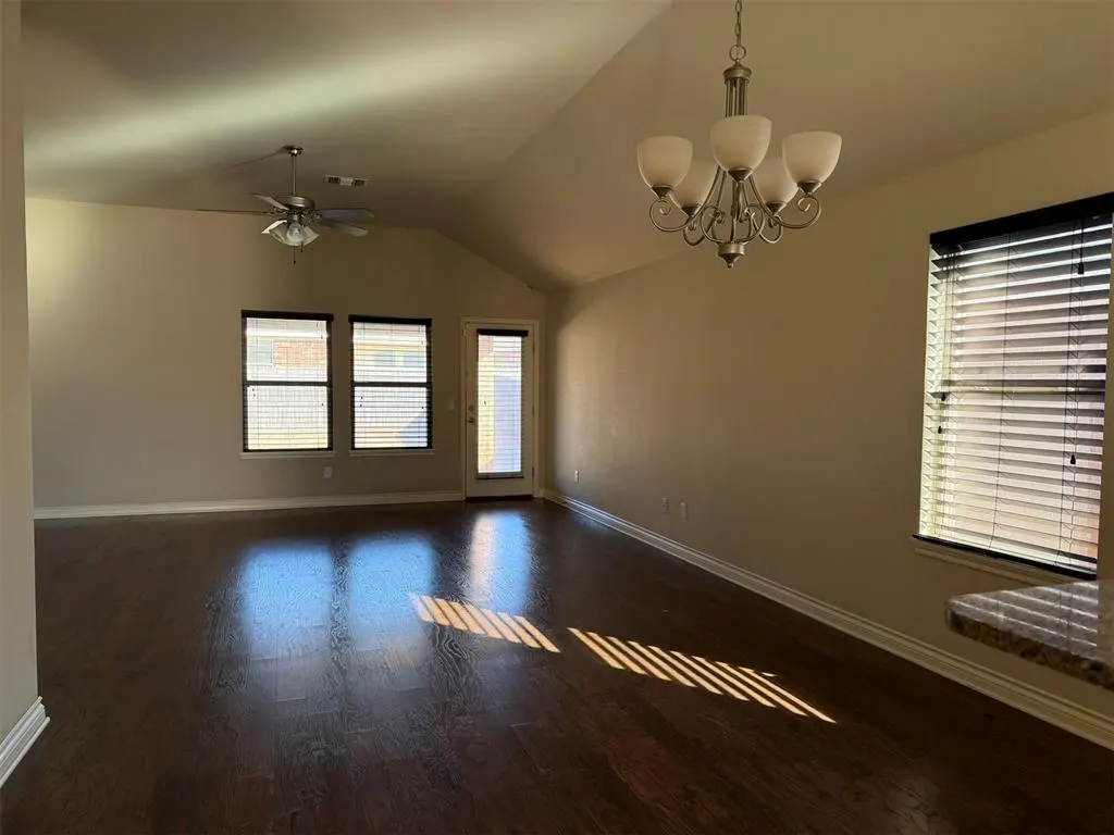 Photo 12 — 19128 Espada Drive, Edmond, OK 73012