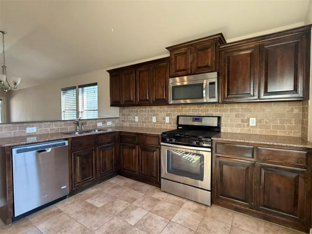 Photo 13 — 19128 Espada Drive, Edmond, OK 73012