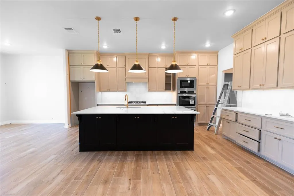Photo 3 — 8405 NW 153rd Street, Edmond, OK 73013