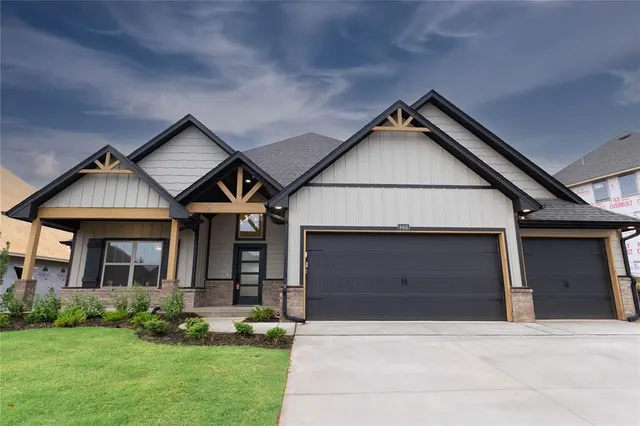 Photo 2 — 8405 NW 153rd Street, Edmond, OK 73013