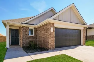 Sold home at 1907 Crimson Lake Boulevard