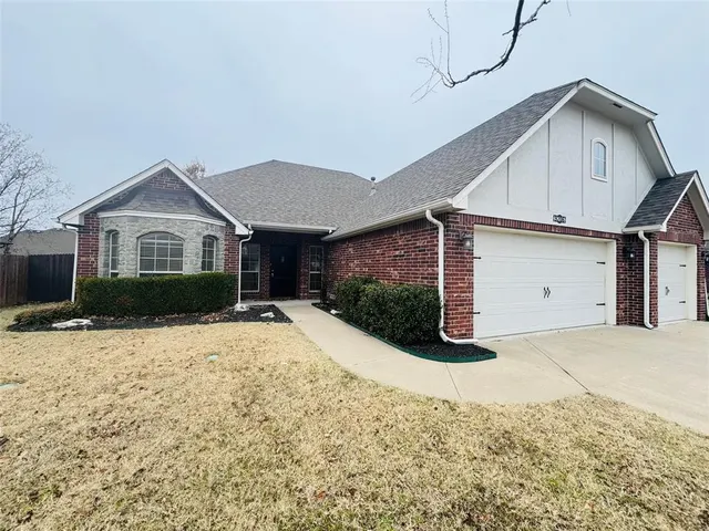 Photo 2 — 9206 N 95th East Place, Owasso, OK 74055