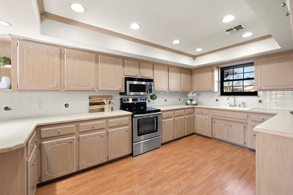 Photo 10 — 1424 Pickford Lane, Oklahoma City, OK 73159