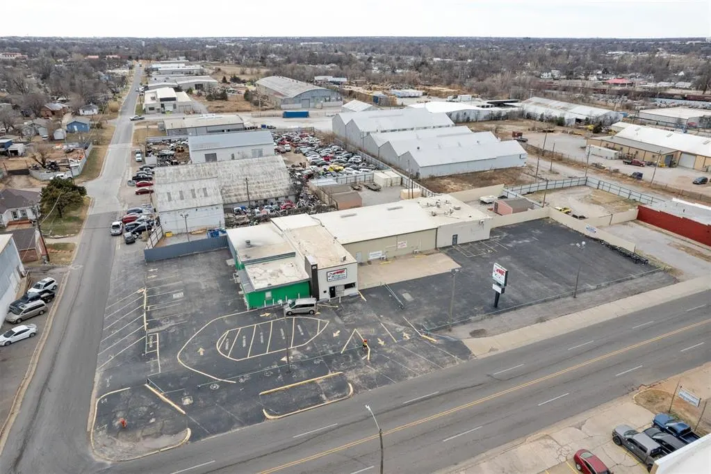 Photo 2 — 424 SE 29th Street, Oklahoma City, OK 73129