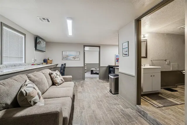 Photo 8 — 424 SE 29th Street, Oklahoma City, OK 73129