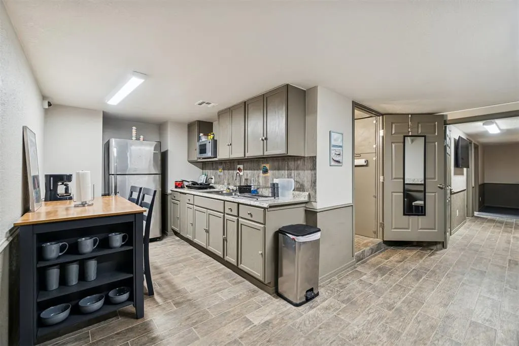 Photo 9 — 424 SE 29th Street, Oklahoma City, OK 73129