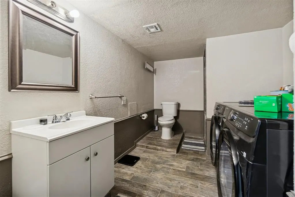 Photo 10 — 424 SE 29th Street, Oklahoma City, OK 73129