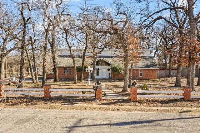 Photo 5 — 2806 N Wilburn Avenue, Bethany, OK 73008