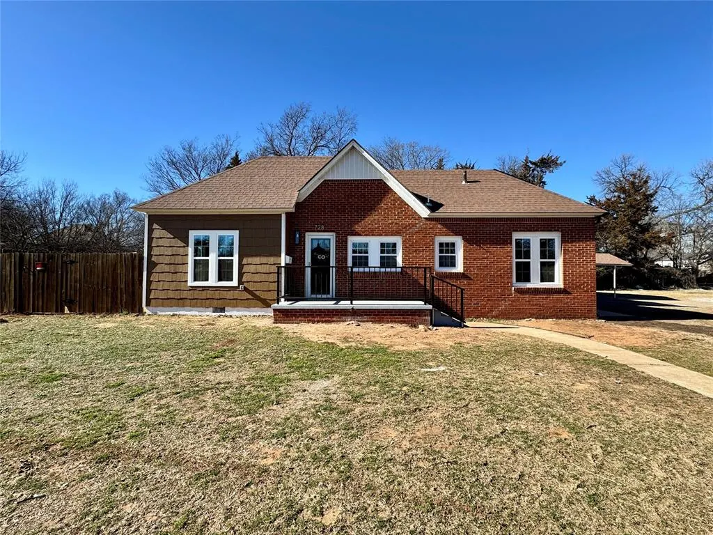 Front exterior — 728 S 13th Street, Chickasha, OK 73018