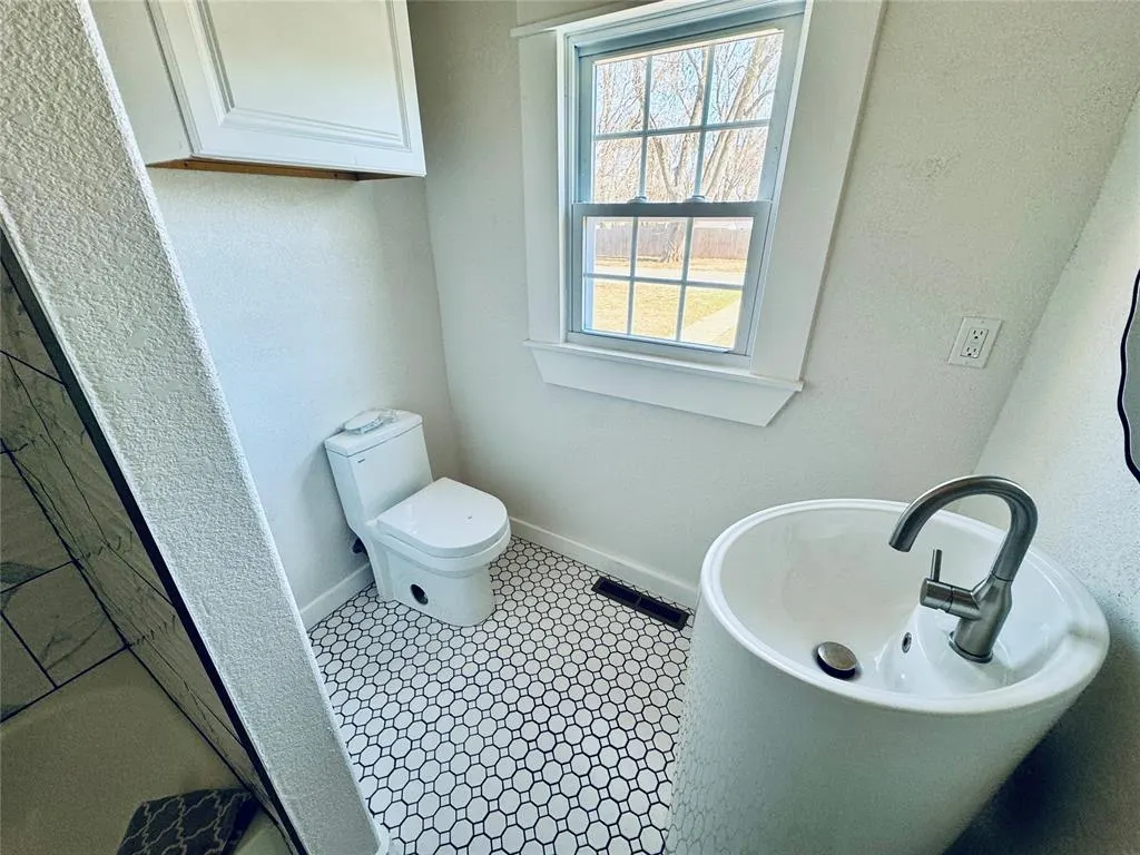 Photo 28 — 728 S 13th Street, Chickasha, OK 73018