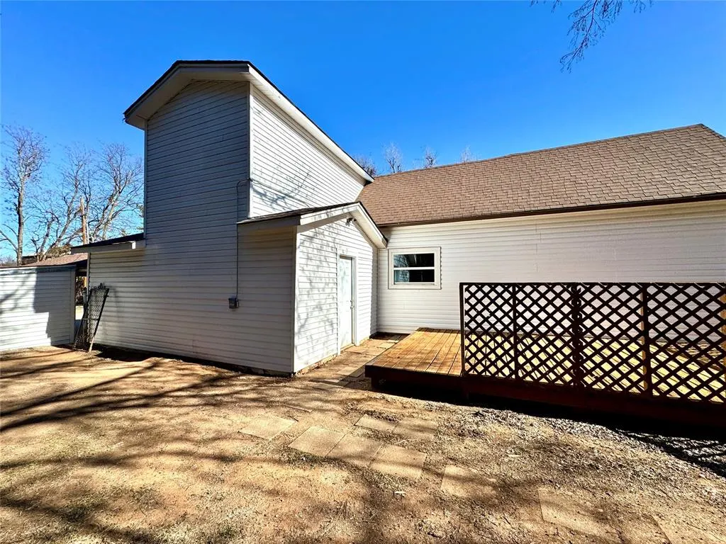 Photo 37 — 728 S 13th Street, Chickasha, OK 73018