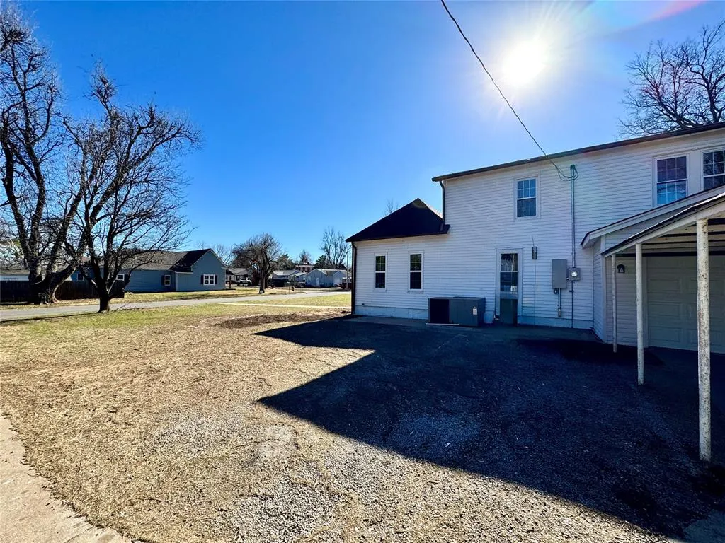 Photo 47 — 728 S 13th Street, Chickasha, OK 73018