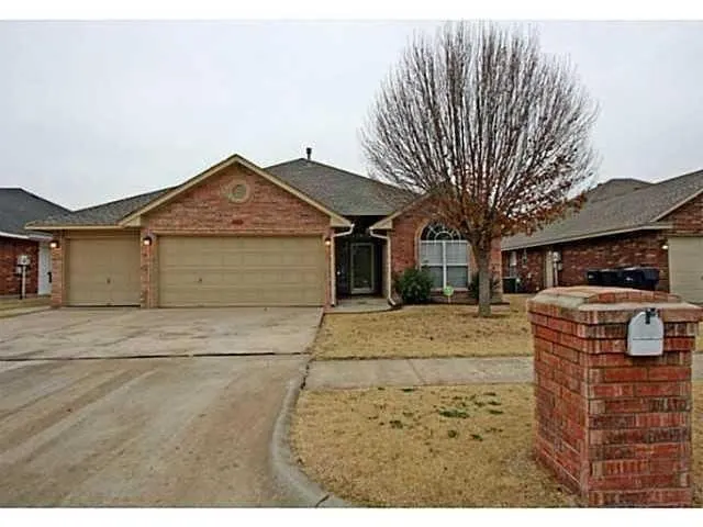 Front exterior — 2909 SE 96th Street, Oklahoma City, OK 73160