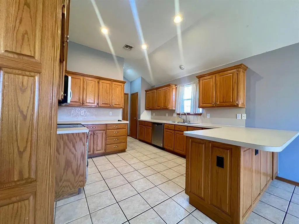 Photo 7 — 2909 SE 96th Street, Oklahoma City, OK 73160